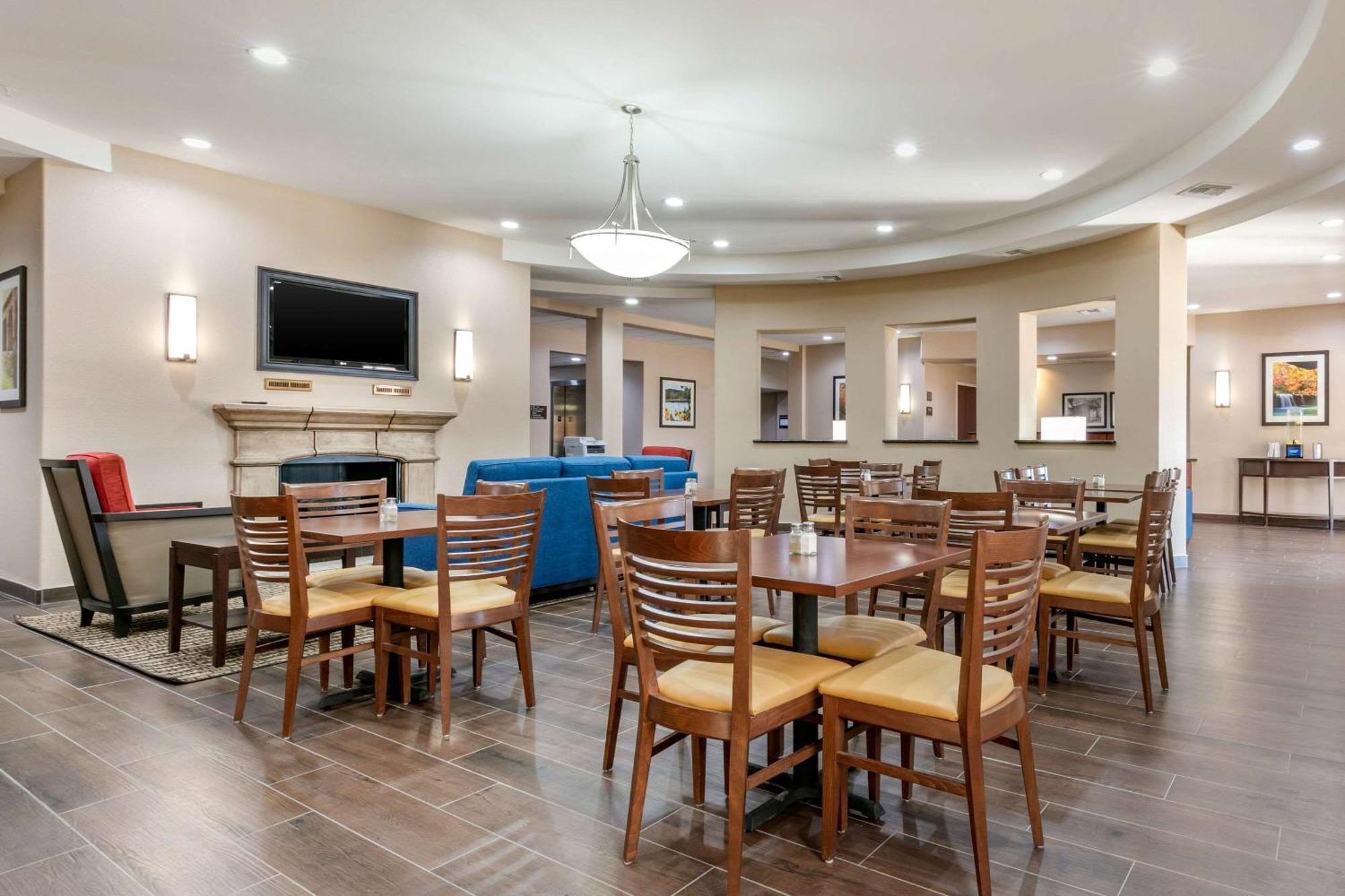 Comfort Inn & Suites Van Buren - Fort Smith Εξωτερικό φωτογραφία